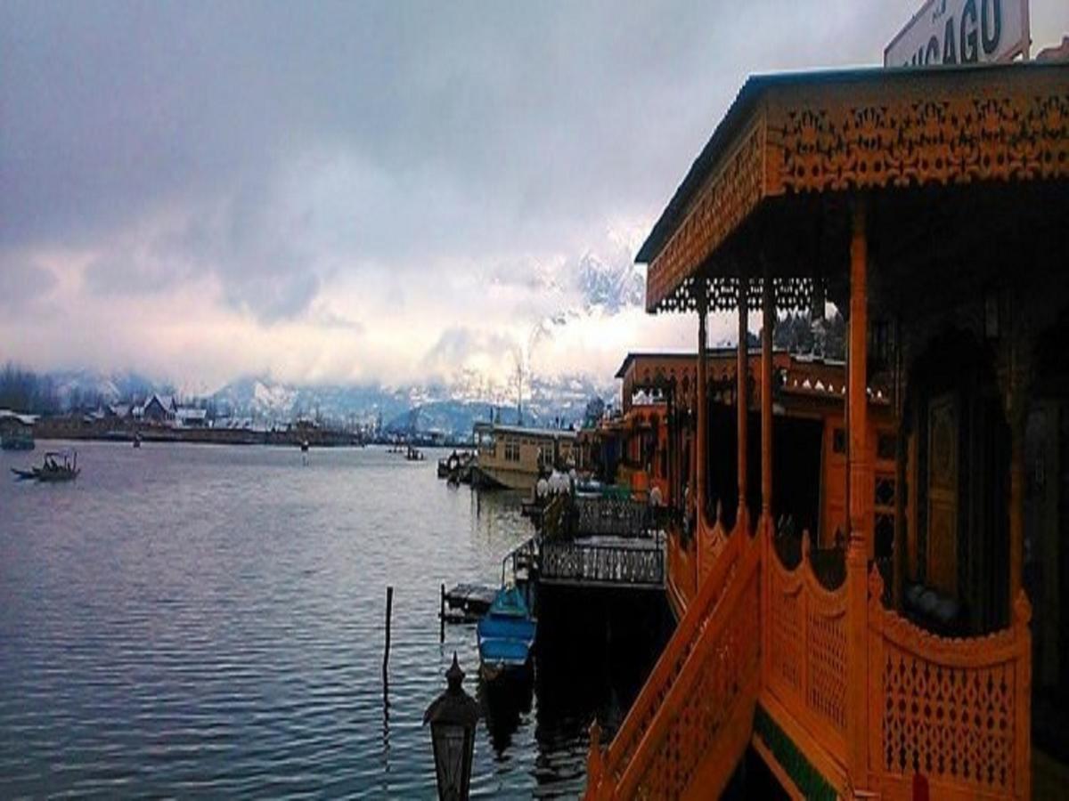 Chicago Group Of Houseboats Otel Srīnagar Dış mekan fotoğraf