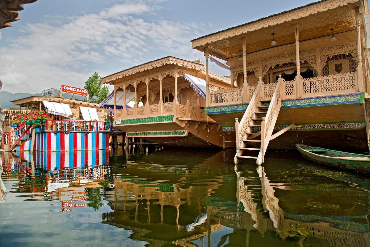 Chicago Group Of Houseboats Otel Srīnagar Dış mekan fotoğraf
