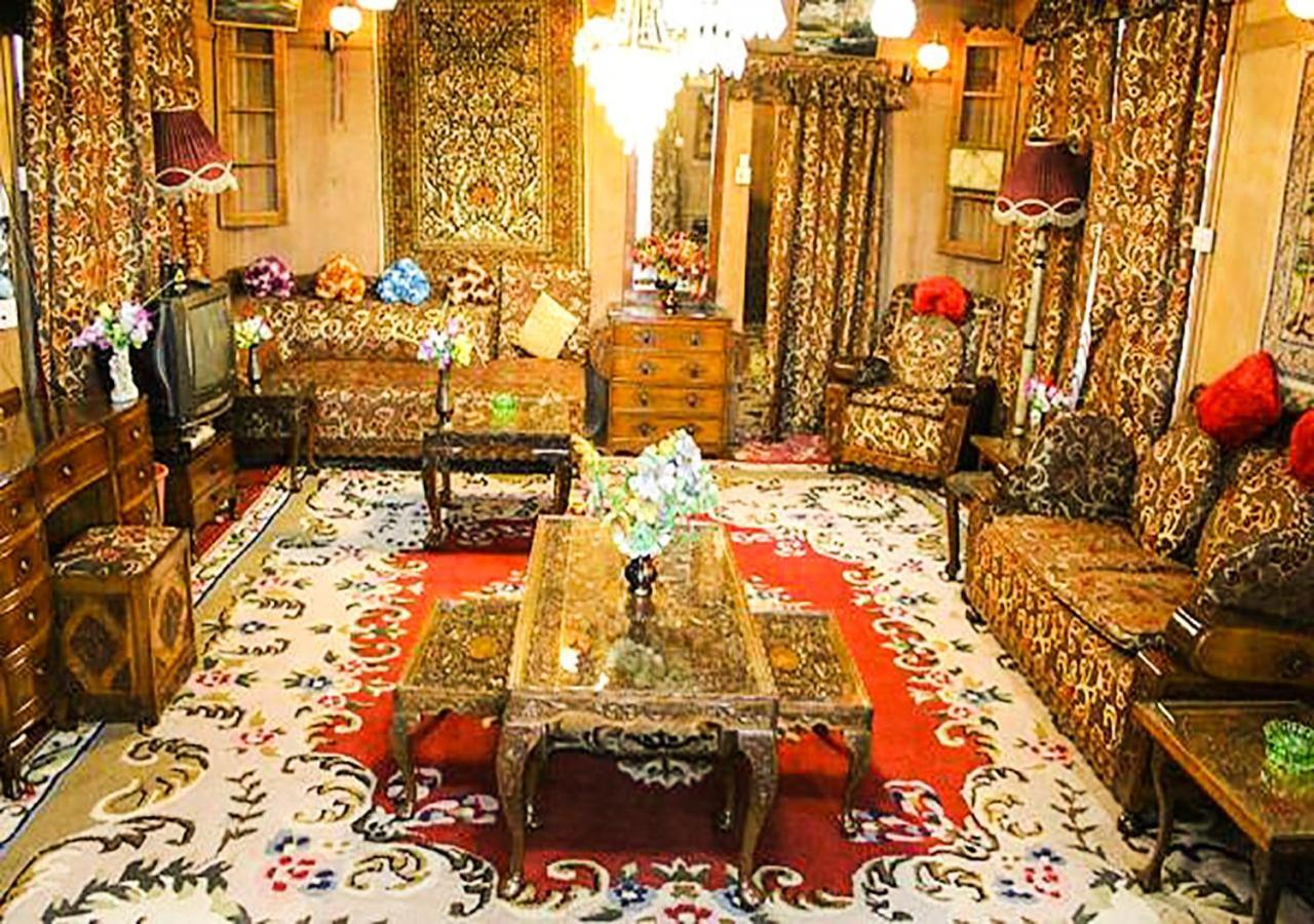 Chicago Group Of Houseboats Otel Srīnagar Dış mekan fotoğraf